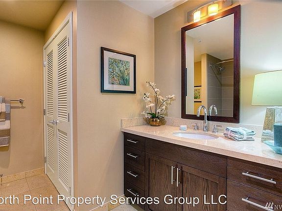 5th image of 1515 Dock St Unit 202