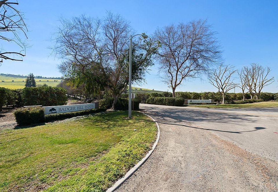 1st image of 0 Valley View Dr