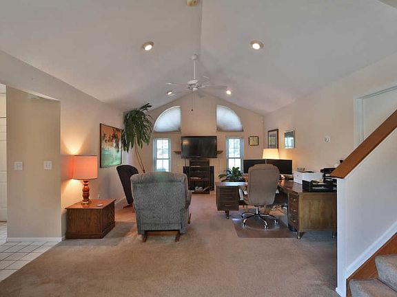 4th image of 6617 Heatherstone Cir