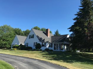 325 Little Sunapee Rd, New London, NH 03257