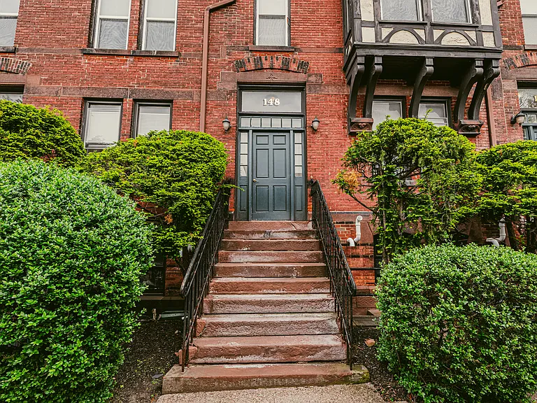 130 Gibbs St #3 — Photo 23