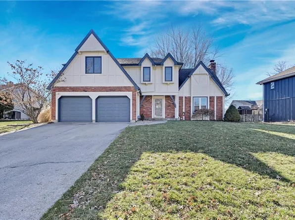 8124 NW Delta Dr, Kansas City, MO 64151