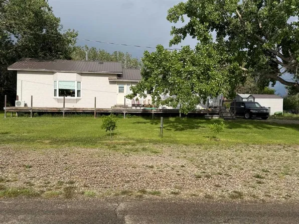 421 W Retzke St, Taber, AB T0K 0V0