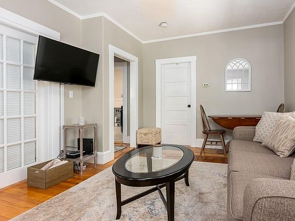 3rd image of 54 Marlboro St #1