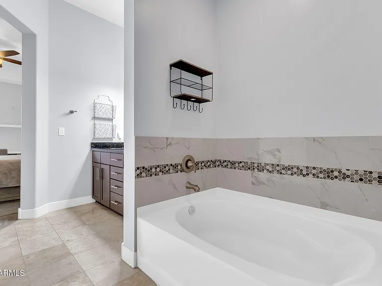 945 E Playa Del Norte Dr #2005 — Photo 31