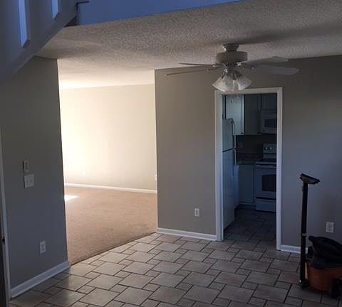 4th image of 360 E Coast Dr