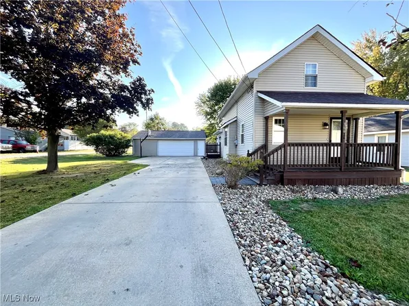 366 Pangborn Rd, Leavittsburg, OH 44430