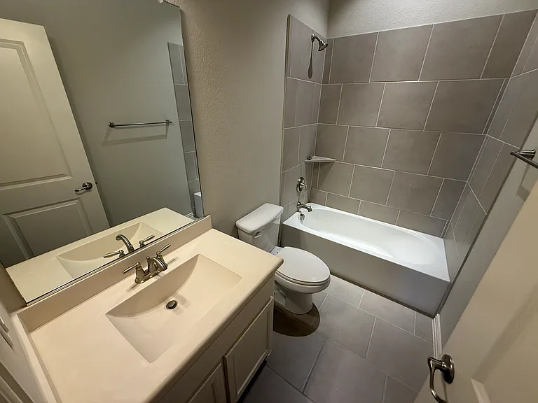 1101 Prairie Ridge Ln — Photo 31