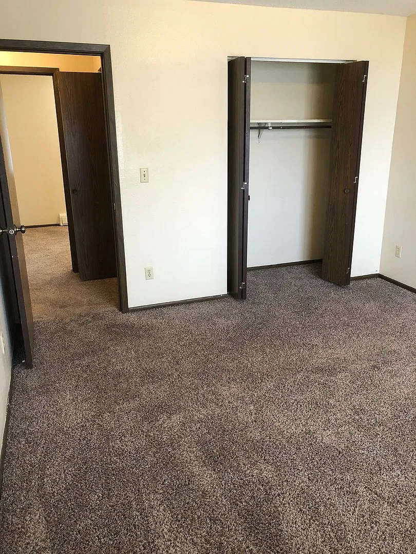 4401 Vasey Ave — Photo 4