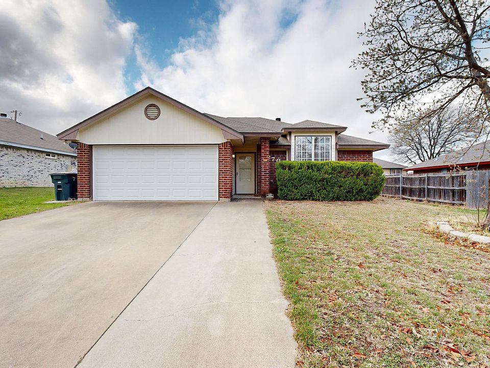 1st image of 2706 Hemlock Dr