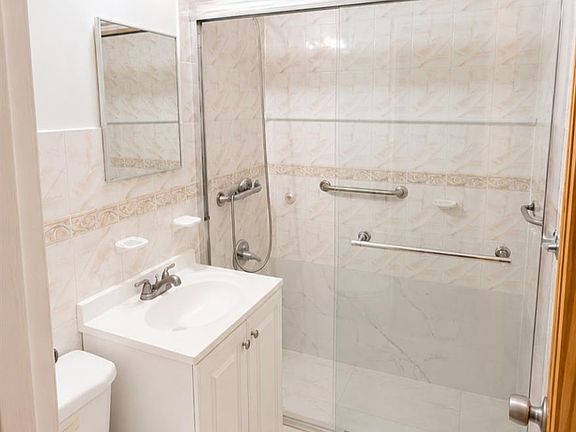 5th image of 214-07B Hillside Ave Unit B