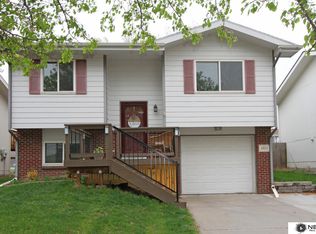 1931 NW 54th St, Lincoln, NE 68528