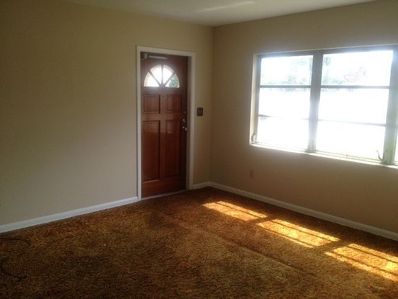 4th image of 7010 Thrasher Dr