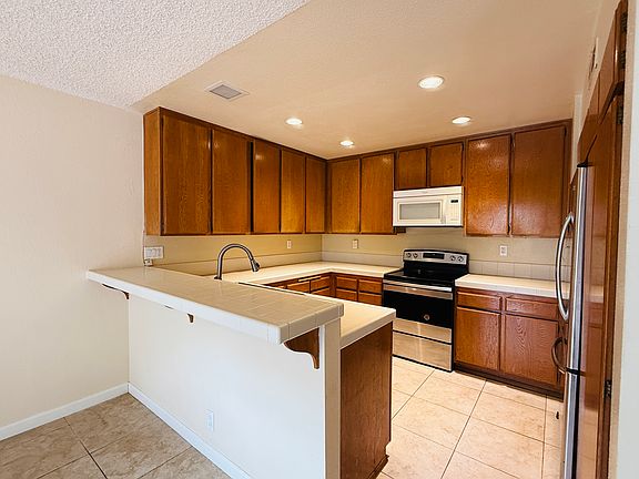 2nd image of 7650 Palmilla Dr Unit 5