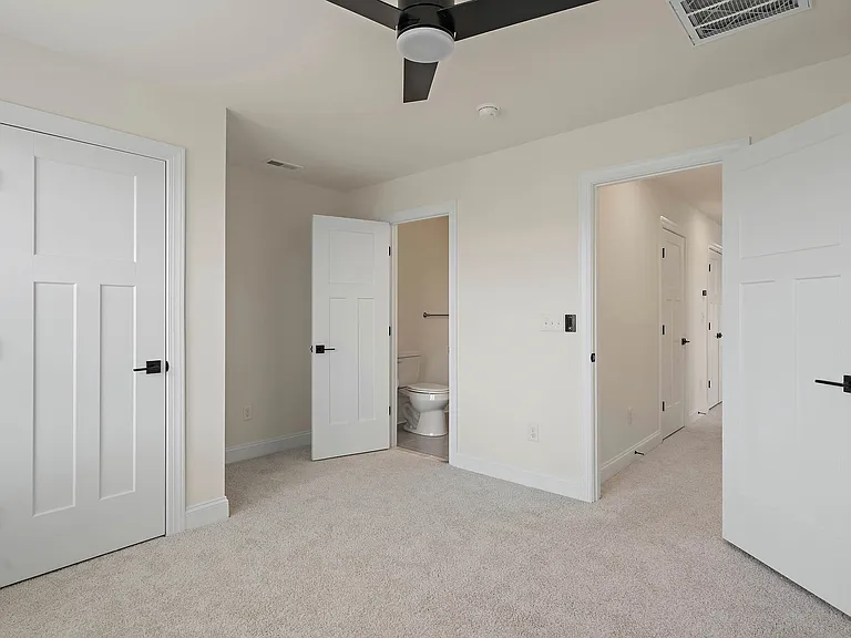 3rd bedroom with full bath