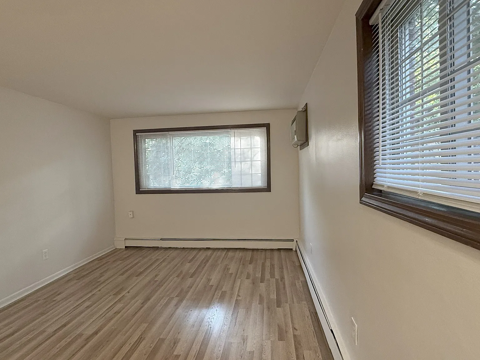 1 bed, 400 sqft, $950 — Photo 4