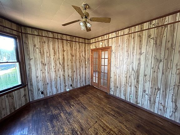 5th image of 614 Commercial St #1