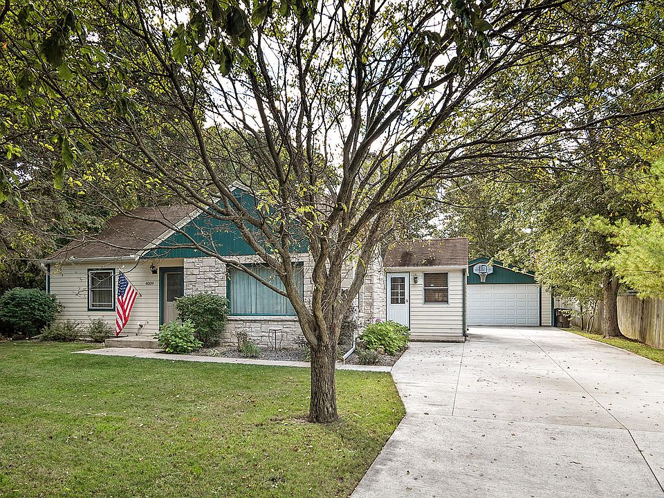1st image of 4009 W Barnard Ave