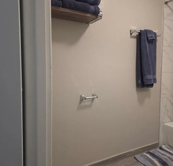 104 E Roosevelt Ave #4 — Photo 4