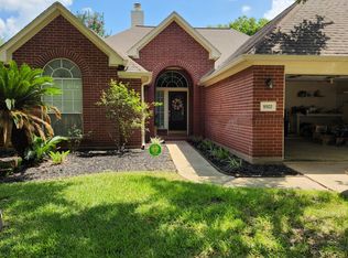 9502 Willow Crossing Dr, Houston, TX 77064