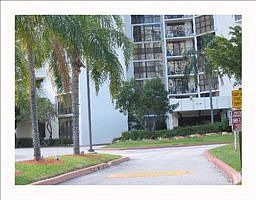 2nd image of 18181 NE 31st Ct APT 302