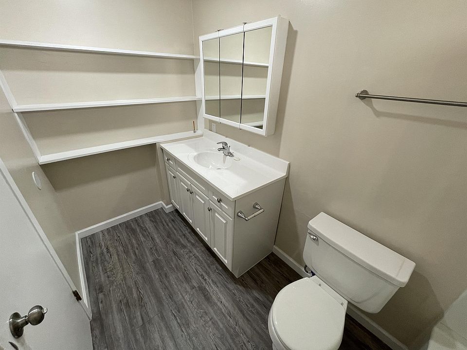 1st image of 640 E 16th St #10946731
