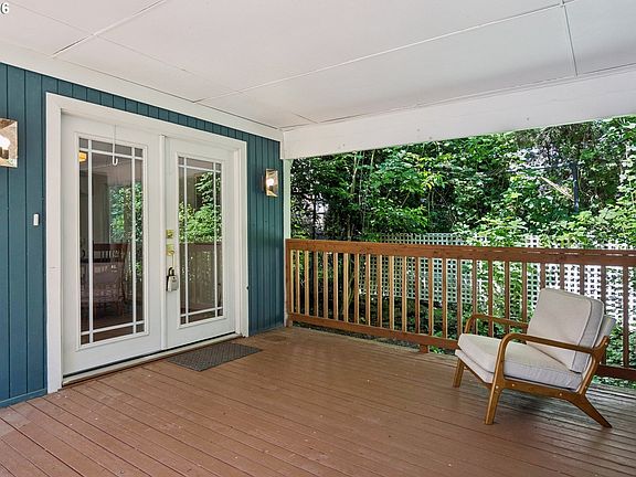 5th image of 10835 SW 39th Ave
