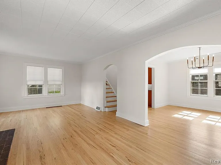 2136 Dorchester Rd — Photo 14