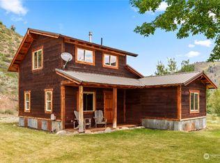 569 W Chewuch Rd, Winthrop, WA 98862