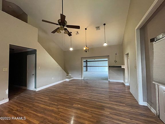 4th image of 313 N Maraist St