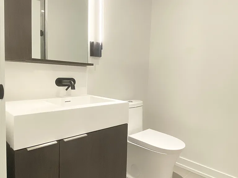 127 Broadway Ave #2009 — Photo 17