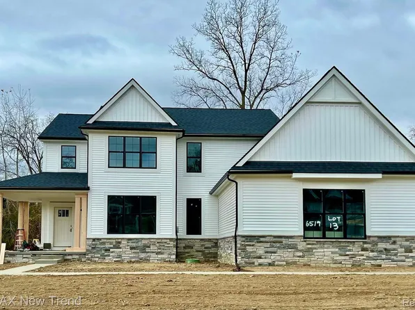 6519 Cambridge Cir, Clarkston, MI 48346