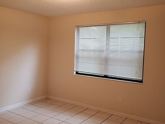 3rd image of 466 Bentwood Ln #B