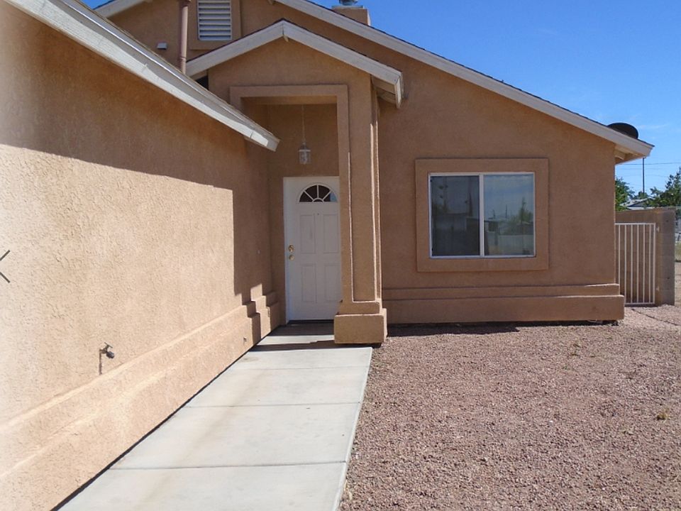 2nd image of 2516 Chambers Ave
