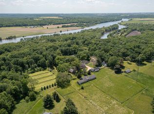 4909 W Edgewood Rd, Dixon, IL 61021