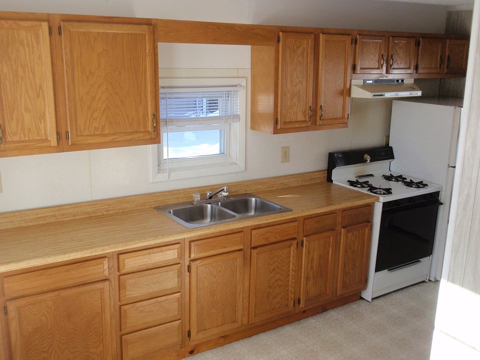 2nd image of 23240 W Lake Shore Dr