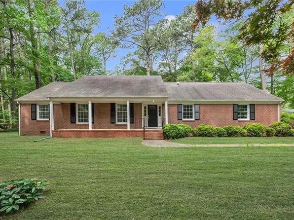 401 Piney Point Rd, Yorktown, VA 23692