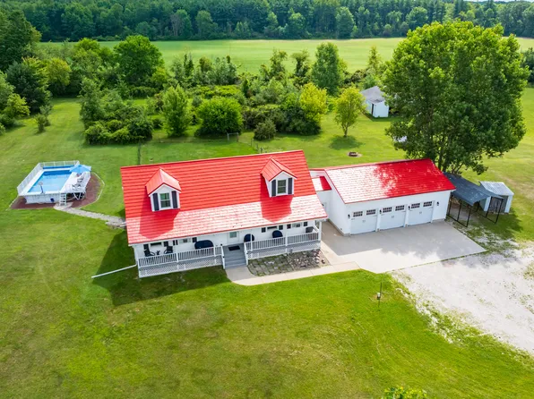 6193 S Ionia Rd, Bellevue, MI 49021