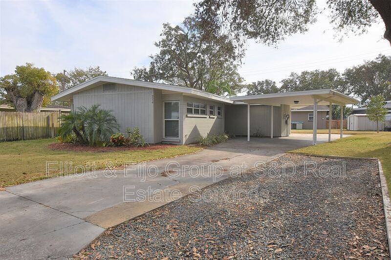 1st image of 214 Anne Marie Cir