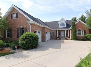 1301 Lawton Ct, Waunakee, WI 53597