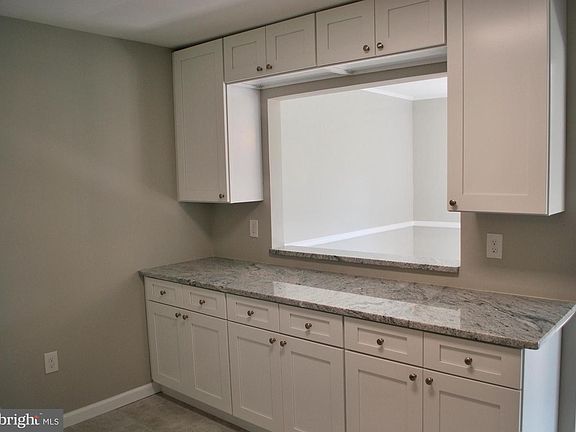5th image of 9707 Kings Crown Ct APT 201