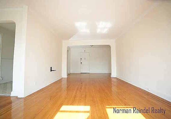 5th image of 1620 Avenue I APT 516