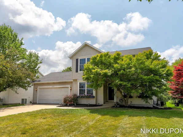 10280 Winterwood Dr, Zeeland, MI 49464