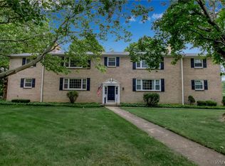 5 Woodbrook Dr APT 4, East Aurora, NY 14052