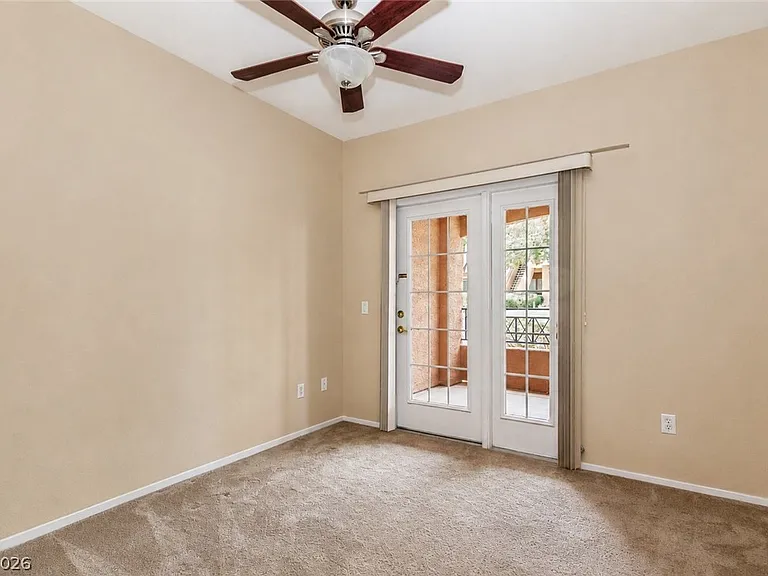 400 Amber Pine St #106 — Photo 18