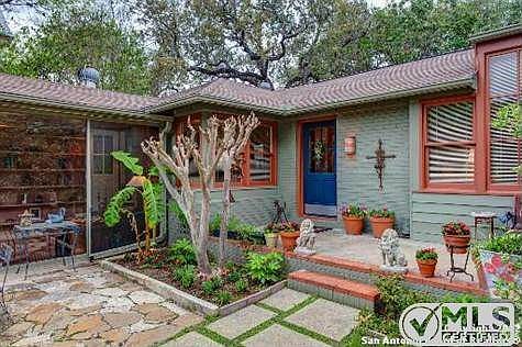 4th image of 121 Lagos Ave