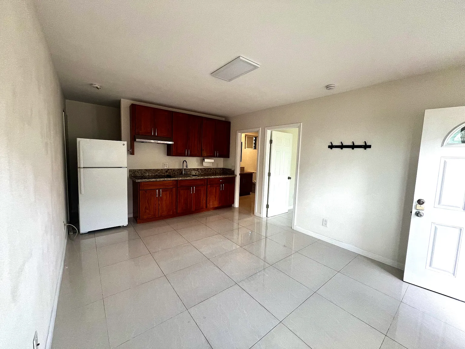 2 bed, 670 sqft, $2,500 — Photo 4
