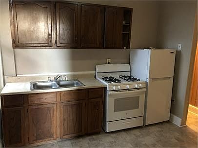 4th image of 611 E Market St #2R