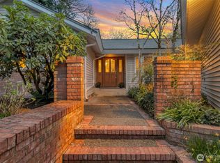 7215 76th Ave SE, Mercer Island, WA 98040