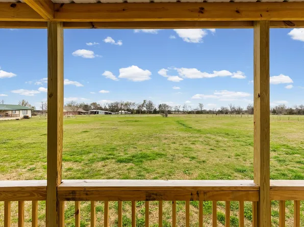 6934 Simmons Dr, Lone Oak, TX 75453